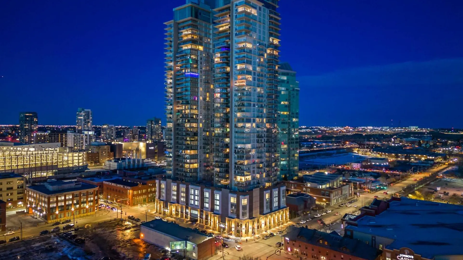 Apartment The Getaway Next To Stampede 2Br Suite Downtown Calgary